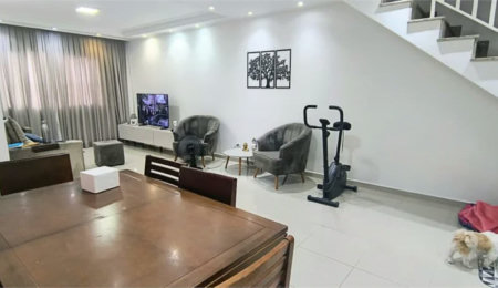 Sobrado à venda com 3 quartos, sendo 1 suíte,  em Vila Butantã, São Paulo, SP