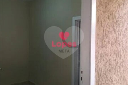 CASA A VENDA NO BAIRRO JARDIM JARÁGUA, 5 DORMITORIOS, 3 BANHEIROS, 3 VAGAS, 198m², TAUBATÉ/SP.