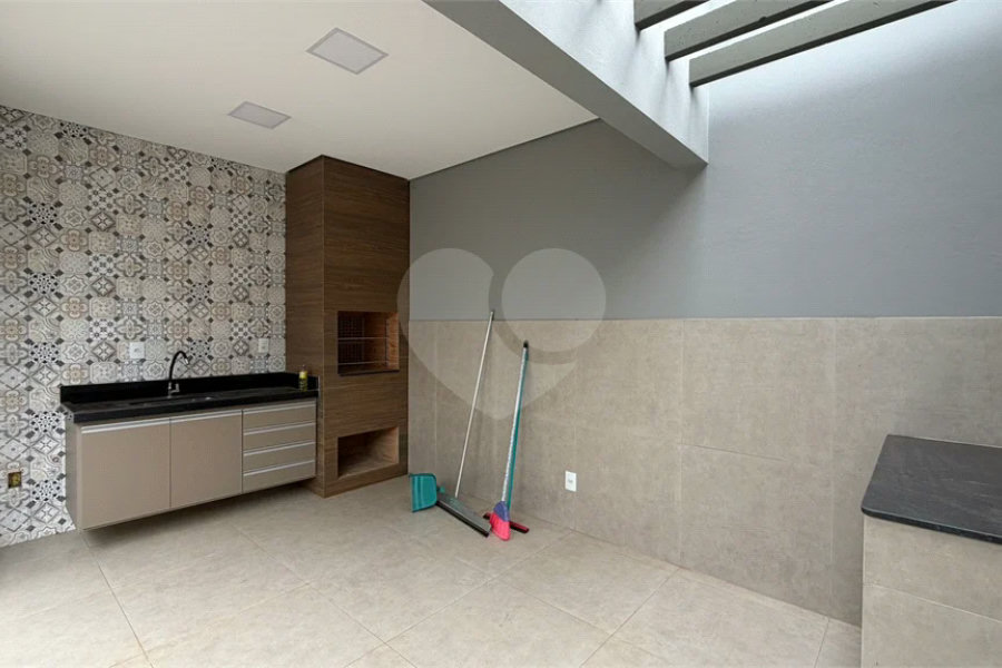 Casa à venda ou para alugar com 3 quartos, sendo 1 suíte,  no condomínio Residencial Mônaco, Piracicaba - SP