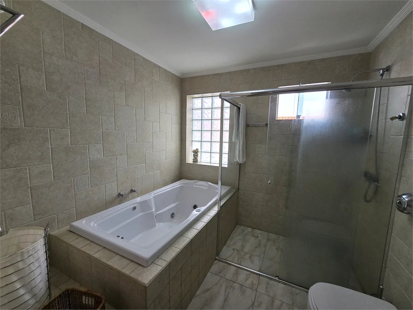 Sobrado à venda com 3 quartos, sendo 2 suítes,  em Jardim Bonfiglioli, São Paulo, SP