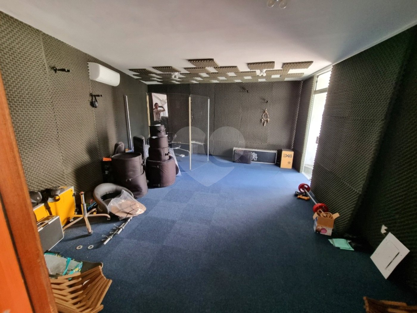 Sobrado com 300m² , 3 dormitórios , sendo 2 suítes , 4 vagas , à venda no Jabaquara.