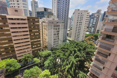 Apartamento sofisticado em localização privilegiada no Itaim Bibi – próximo ao Parque do Povo e Shopping JK Iguiatemi