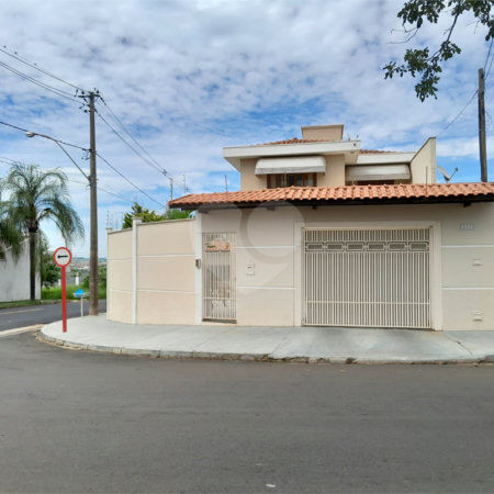 Casa para venda no Planalto Paraíso.