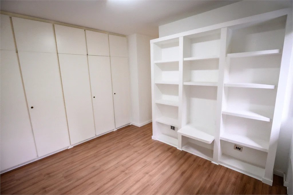 VENDE ALTO PADRÃO - APTO 220.00M² - 3 DORMS. 3 SUÍTES 3 VAGAS - MORUMBI