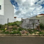 Terreno à venda em Jardim São João Batista, São Carlos - SP