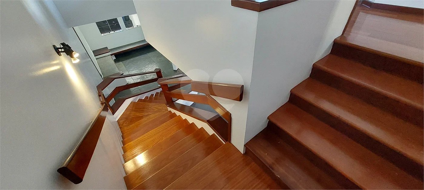 SOBRADO COM DESIGN EXCLUSIVO E LAZER COMPLETO 3 DORMITÓRIOS SENDO 1 SUÍTE