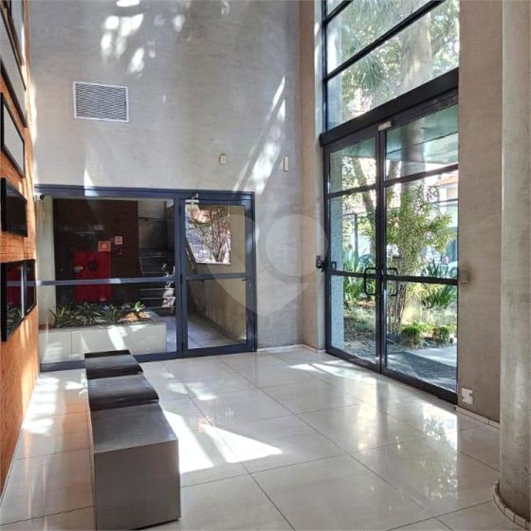 Apartamento no Itaim Bibi de 45m2 com 1 dorm, 1 banheiro, 1vaga. Estuda permuta. Viva a um passo dos melhores shoppings, hospitais, escolas e rodovias principais com 1 dorm, 1 banheiro, 1 vaga. Estuda permuta