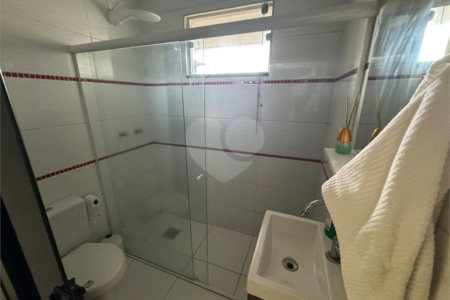 Sobrado á venda com Edícula, no Jardim Embaré, em São Carlos-SP.