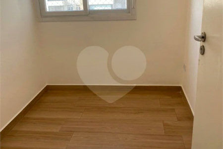 Apartamento com 70m² , 2 dormitórios , sendo 1 suíte , 1 vaga de garagem , à venda no bairro Campestre em Santo André.