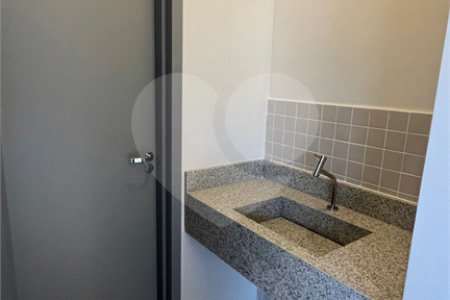 Casa Terrea com 3 suítes a Venda em Atibaia