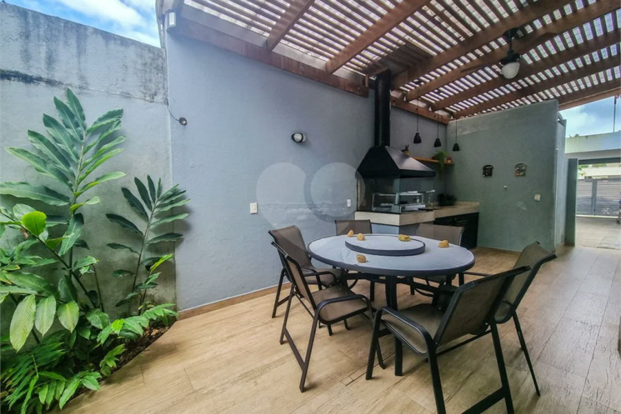 Casa à venda com 6 quartos, sendo 4 suítes,  em Riviera de São Lourenço, Bertioga, SP