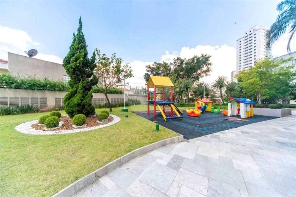 Apartamento na Mooca 3 suítes 108m² com 2 vagas, repleto de área de lazer.