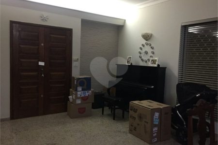 Maravilhosa casa ampla e térrea na região do Estância Suiça