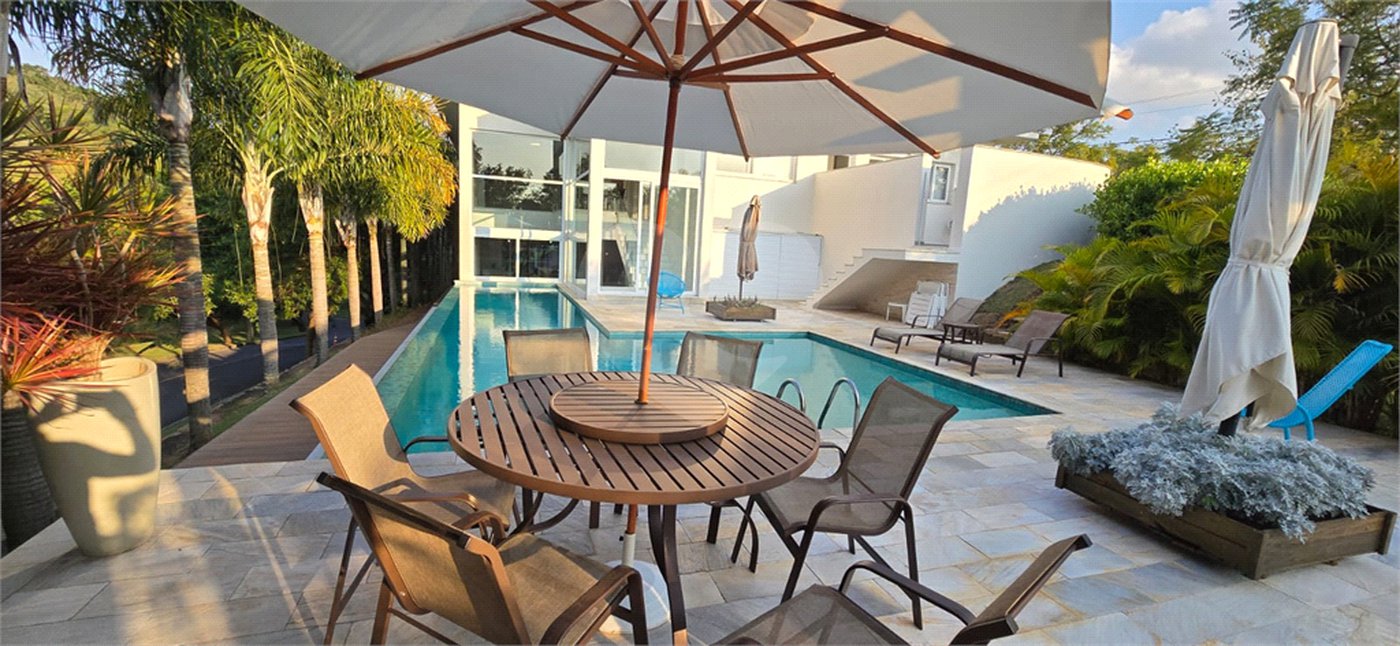 Casa à venda com 7 quartos, sendo 5 suítes, em Residencial Jardim Primavera, Louveira, SP