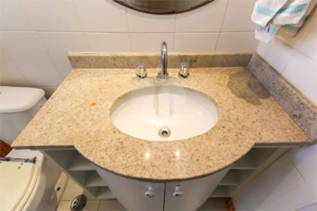 Apartamento disponível para venda | Área Útil : 115m | Área Total 115m | 3 dormitórios | 1 suíte | 4 banheiros | 2 vagas.