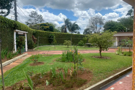 Casa à venda com 6 quartos, sendo 2 suítes, em Parque São George, Cotia, SP