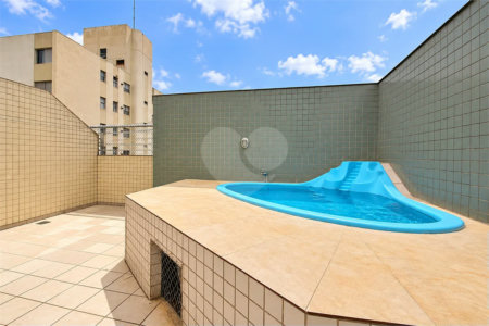 Cobertura duplex no Centro de São Bernardo do Campo, com 3 suítes, hidromassagem, mini spa, área gourmet e 2 vagas de garagem. Aceita permuta por apartamento de menor valor.