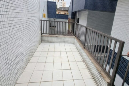 Sobrado à Venda na Aclimação - 150 m² - 2 Salas, 3 Dorms, 2 Vagas.