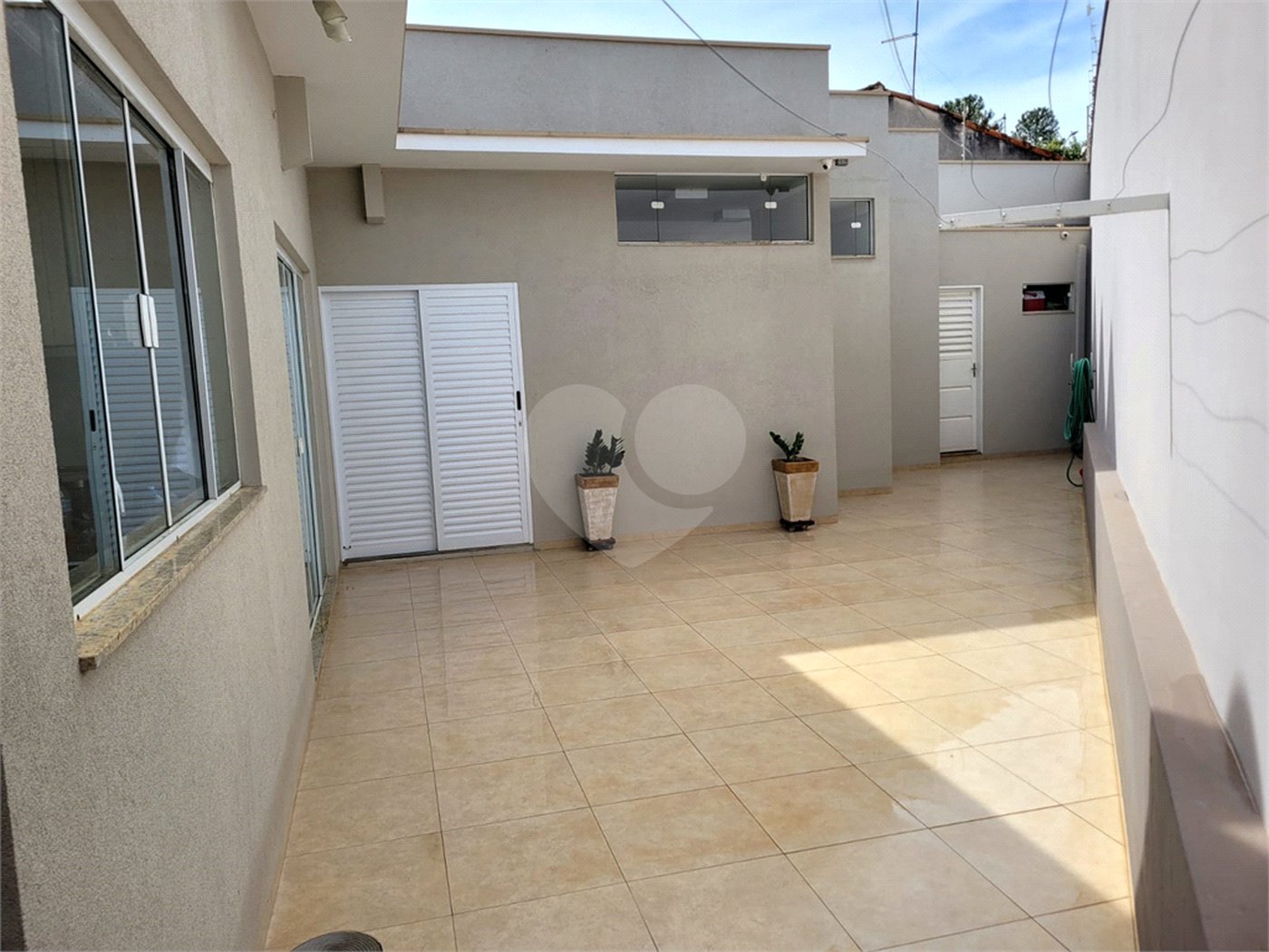 Casa térrea para venda em Araraquara/SP.
