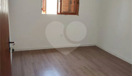 Sobrado à venda com 4 quartos em Campos de São José, São José dos Campos, SP