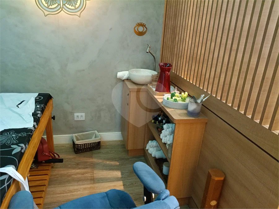 Casa comercial com 7 salas, 2 vagas no Paraiso