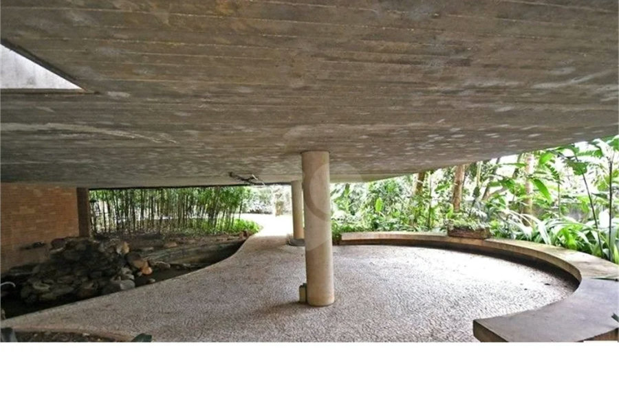 Casa com 976 m² e terreno de 3.100 m², à venda por R$ 16.000.000,00