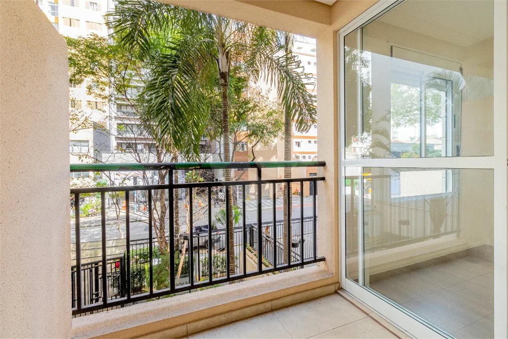 **Apartamento reformado em Higienópolis | 75 m² | 2 dormitórios | 2 banheiros | 1 vaga**