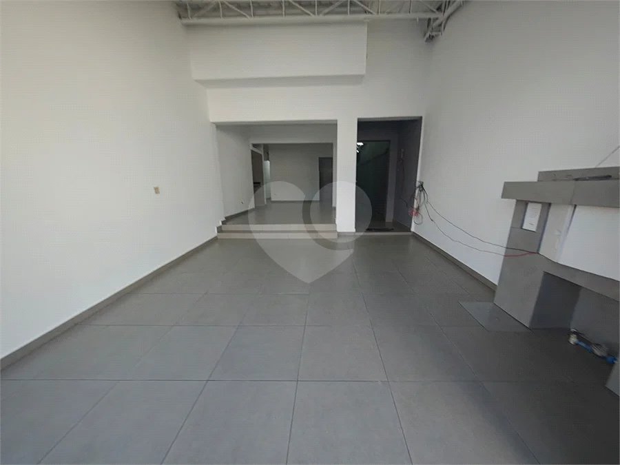 SALÃO COMERCIAL DE 100M² - RECEM REFORMADO
