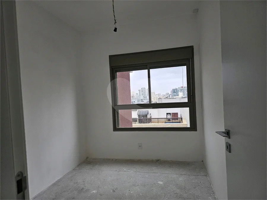 Casa Ibirapuera Apartments da Cyrela, a poucos minutos do Parque Ibirapuera, na Vila Clementino, com fácil acesso a Av. 23 de Maio e ao Shopping Santa Cruz. Apartamento de 2 dorms,, 1 suíte, 1 vaga de garagem.. Um condomínio com área de lazer tipo clube.