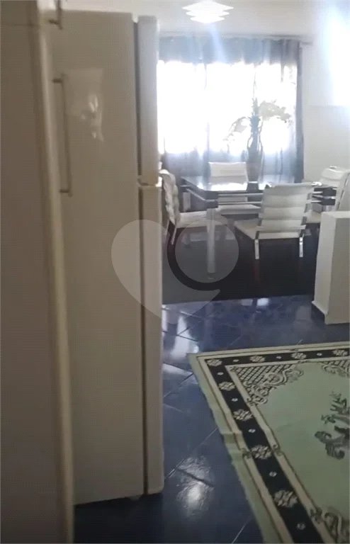 Sobrado de 242 m² com 3 Suítes e 4 Vagas de Garagem no Ipiranga