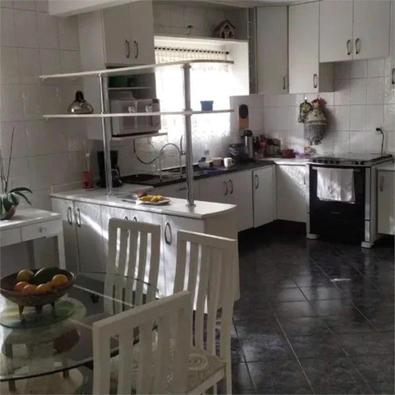 Sobrado à venda ou para alugar com 3 quartos, sendo 1 suíte, em Jaguaré, São Paulo, SP