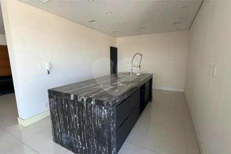 Casa à venda com 6 quartos, sendo 3 suítes, no condomínio Jardim Vila Paradiso, Indaiatuba - SP