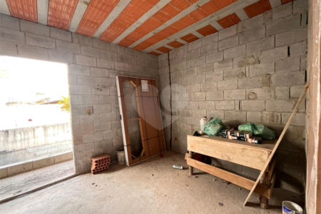 Casa à venda com 3 quartos, sendo 2 suítes, em Vila Suissa, Mogi das Cruzes, SP