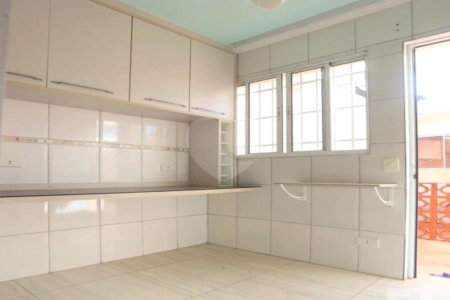 Casa à venda com 2 quartos, sendo 1 suíte,  em Jardim Ivana, São Paulo, SP