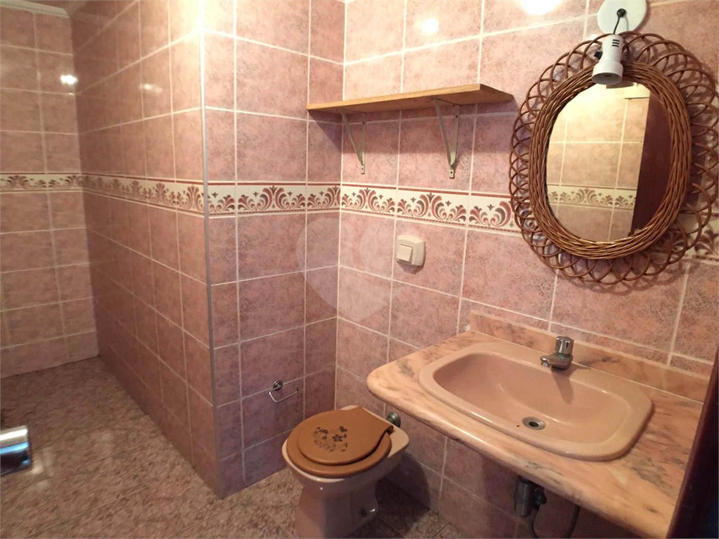 Casa à venda com 4 suítes no condomínio Estância Marambaia, Vinhedo - SP