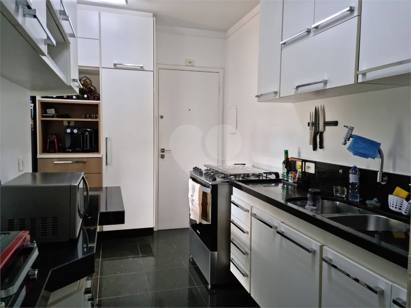 Apartamento à venda com 3 quartos, sendo 1 suíte, em Vila Olímpia, São Paulo, SP