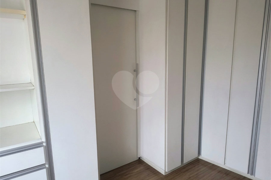 Sobrado à venda com 3 quartos, sendo 1 suíte,  em Vila Palmeiras, São Paulo, SP