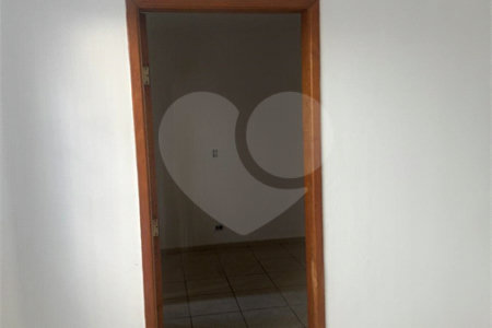 Sobrado à venda com 5 quartos em Bela Vista, Osasco, SP