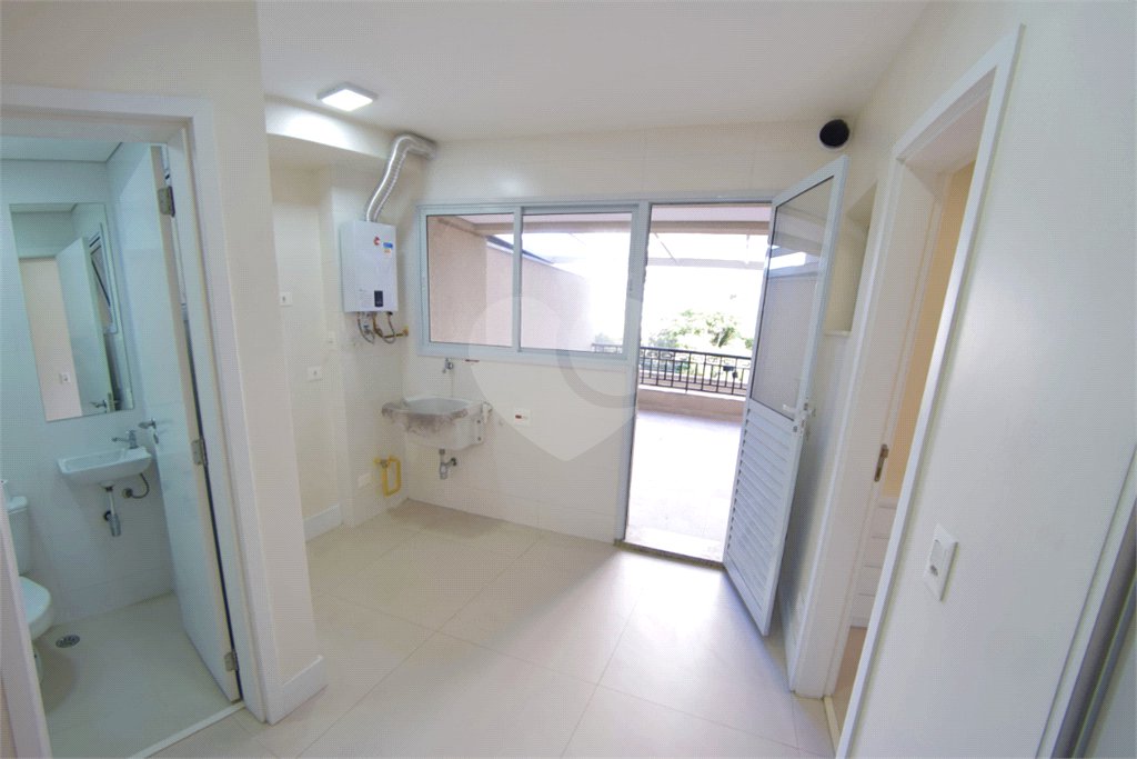 Apartamento à venda com 3 suítes em Vila Romana, São Paulo, SP