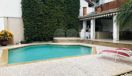 Sobrado à venda com 3 quartos, sendo 1 suíte,  em Jardim Virginia Bianca, São Paulo, SP