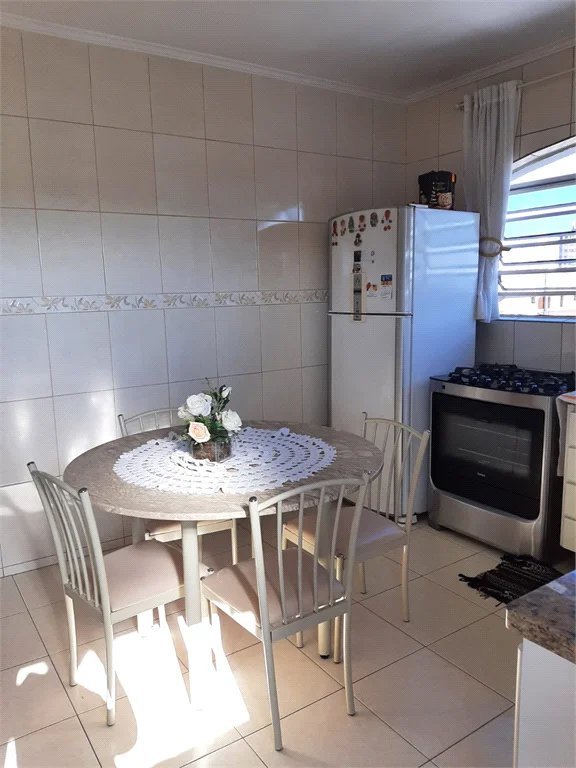 Sobrado à venda com 4 quartos, sendo 2 suítes, em Jardim Ester, São Paulo, SP