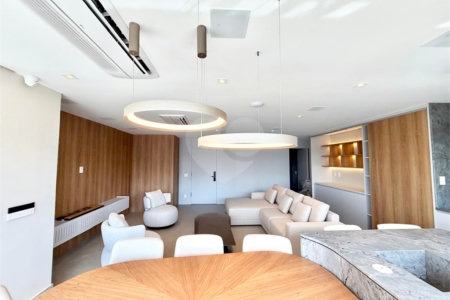 Apartamento à venda com 3 suítes em Campo Belo, São Paulo, SP