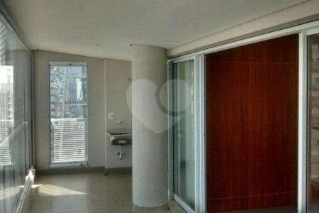 EXCELENTE APARTAMENTO PARA LOCAÇÃO NO ITAIM BIBI, 70 M2, 1 SUITE, 2 BANHEIROS, 2 VAGAS