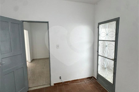 Casa à venda ou para alugar com 1 quarto em Campo Grande, Rio de Janeiro, RJ