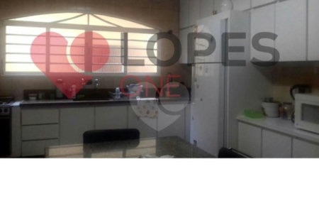 Casa à venda com 3 quartos, sendo 1 suíte, em Vila Gustavo, São Paulo, SP