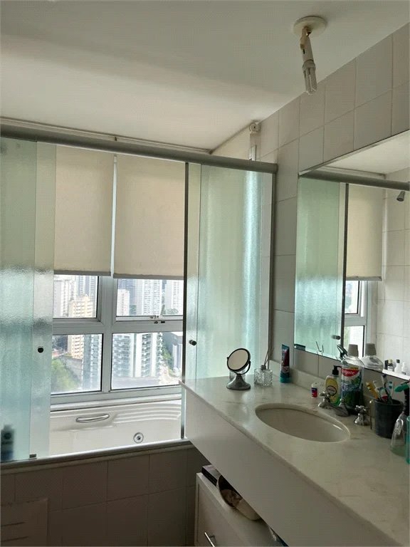 Apartamento à venda com 3 suítes em Vila Andrade, São Paulo, SP