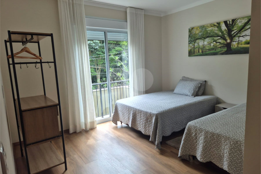 Casa à venda com 3 suítes no condomínio Alpes da Cantareira, Mairiporã - SP