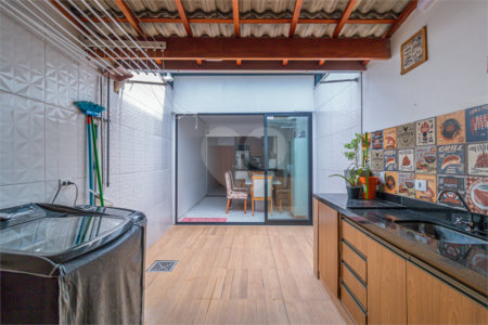 Sobrado à venda com 3 quartos, sendo 1 suíte, em Jardim Prudência, São Paulo, SP