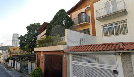 Sobrado à venda com 3 quartos, sendo 1 suíte,  em Chora Menino, São Paulo, SP