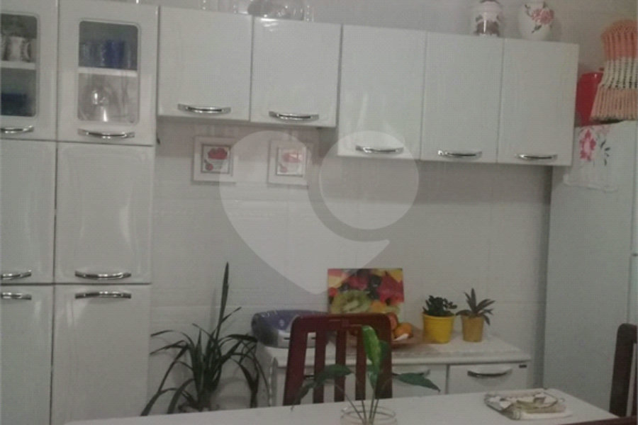 Sobrado à venda com 3 quartos no Brasilândia, São Paulo, SP